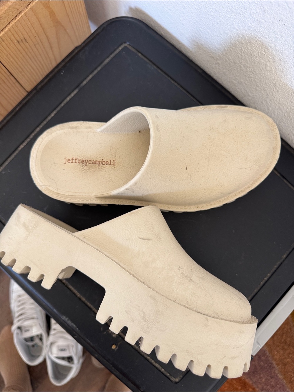 Jeffrey Campbell Cream Suede Platform Clog Mules size 7 women’s